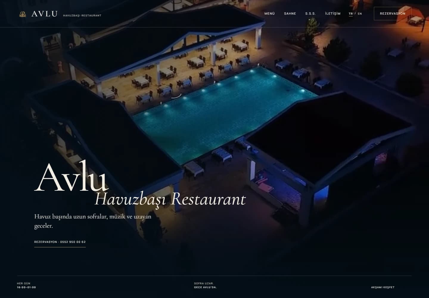 AVLU web sitesinin gerçek ana sayfası: havuz manzarası, editoryal başlık ve rezervasyon bağlantısı.